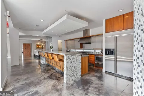 535 Forest Hills Dr NE