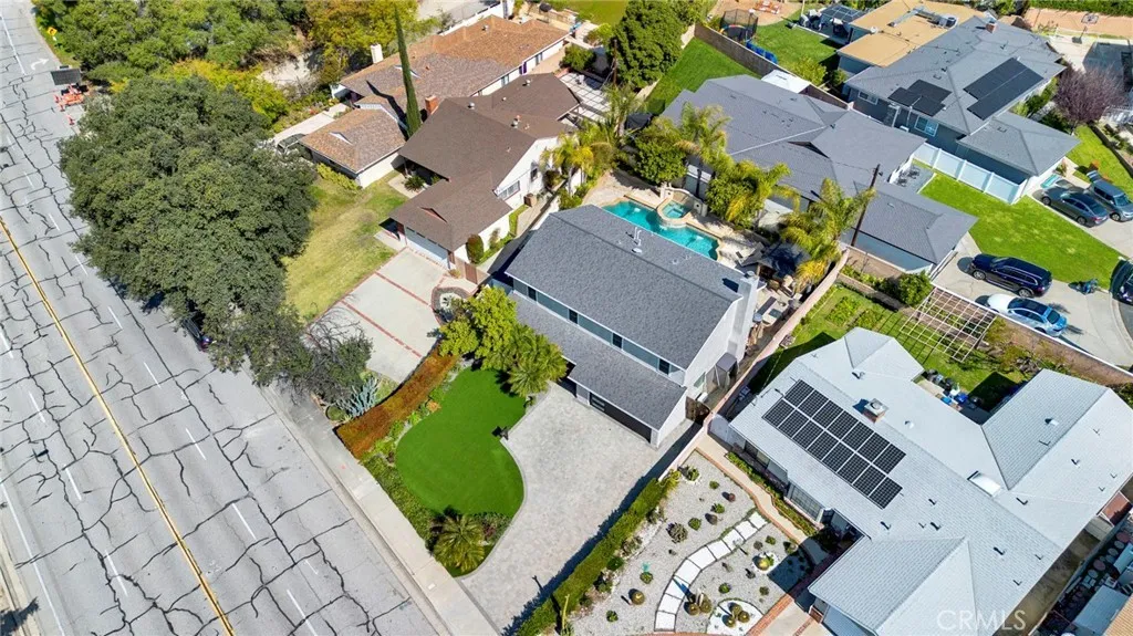 3548 LA Crescenta Ave