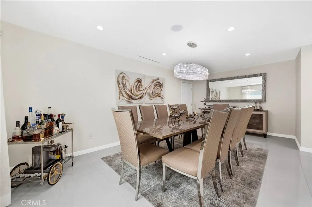 3548 LA Crescenta Ave