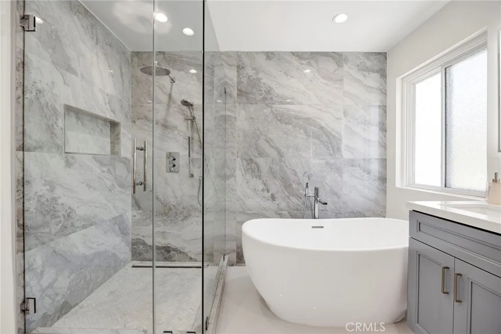 3548 LA Crescenta Ave