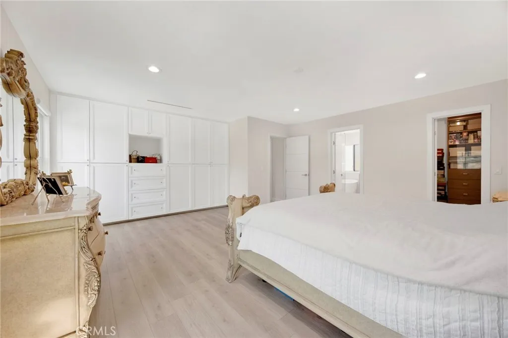 3548 LA Crescenta Ave